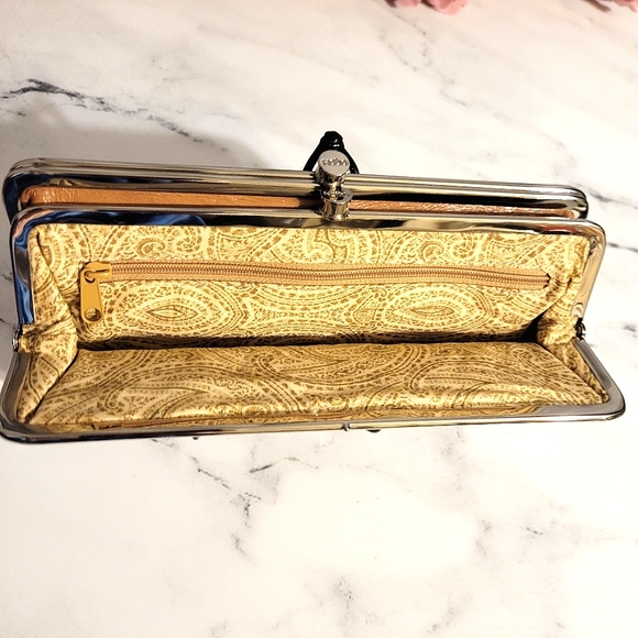 HOBO Int'l Caramel with Patterned Contrast Stitching Leather 'Lauren' Wallet - Picture 4 of 12